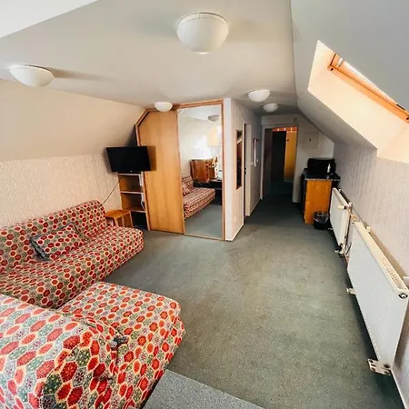 Jested Golf Restaurace A Гостевой дом Svetla pod Jestedem